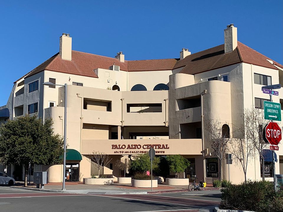 2585 Park Blvd, is the front of complex, intersection of California Avenue and Park Blvd.