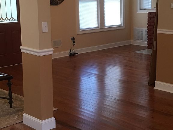 4th image of 26 Grand Ave