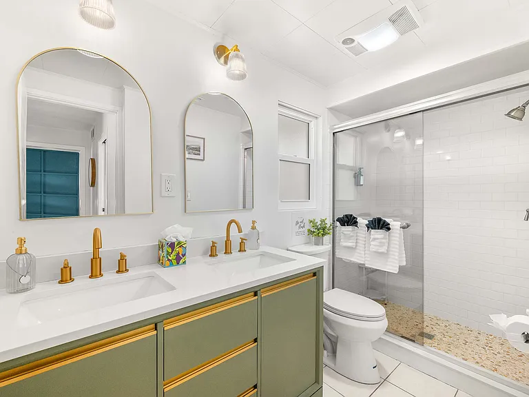 108 Zamora St — Photo 37