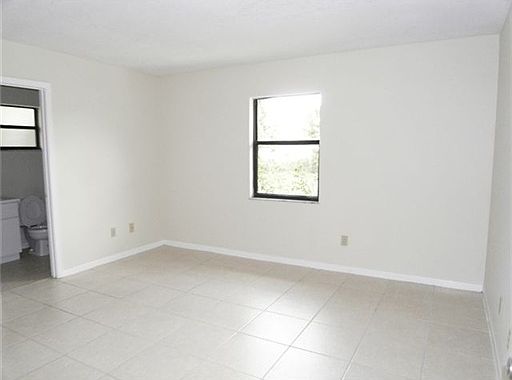 5th image of 2172 SW Cameo Blvd
