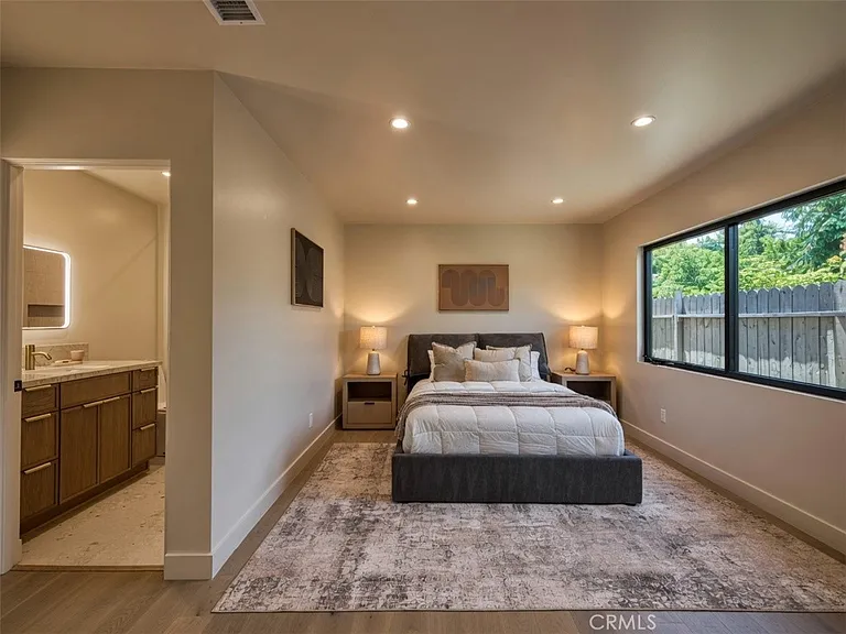 4819 Genesta — Photo 23