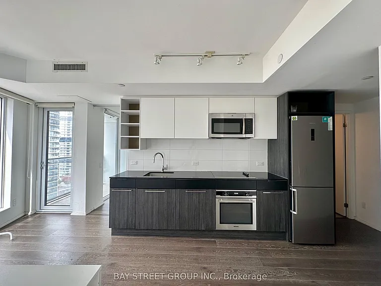 68 Shuter St #2709 — Photo 17