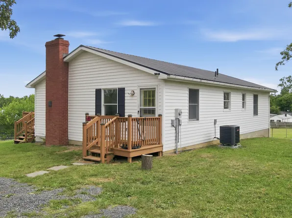 111 Labella Ct, Gerrardstown, WV 25420