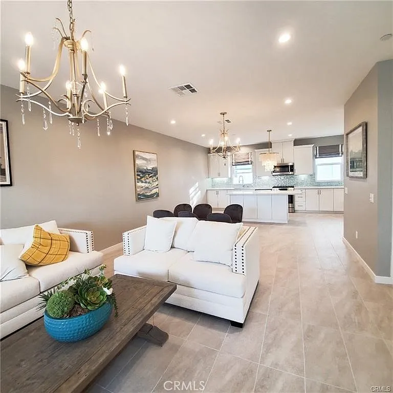 4 bed, 3.5 bath, 2002 sqft, $5,500 — Photo 1