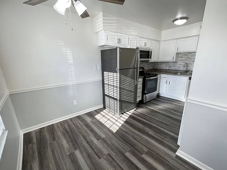 Walnut Creek Townhomes — Photo 28