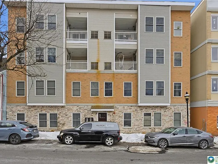 623 Walnut Ave #B2 — Photo 1