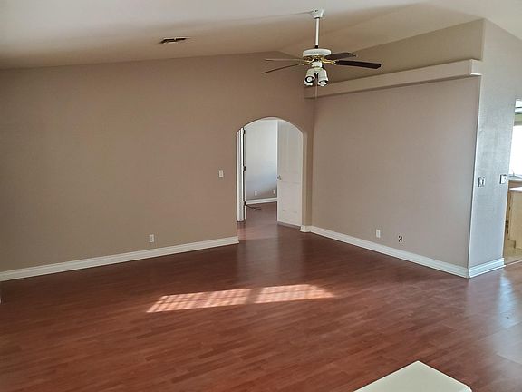 5th image of 1775 Emerald Dr