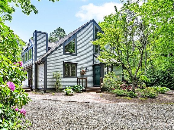 2nd image of 4 Mizzenmast Dr