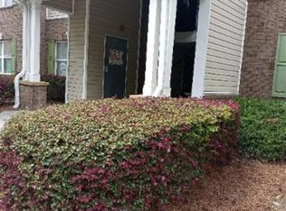 7202 Fairington Ridge Cir, Lithonia, GA 30038