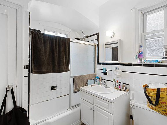 3rd image of 3911 27th St