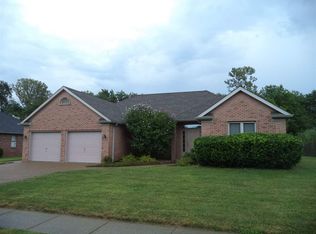 8677 Shadow Ridge Dr, Newburgh, IN 47630