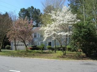 2111 Heritage Trace Dr, Roswell, GA 30062