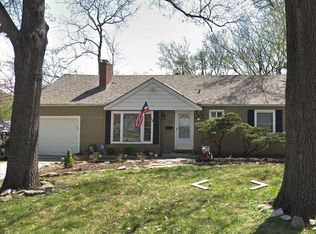 8515 Grande Pas Rd, Kansas City, MO 64114