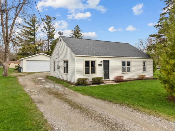 W7588 Park Ave, Shiocton, WI 54170