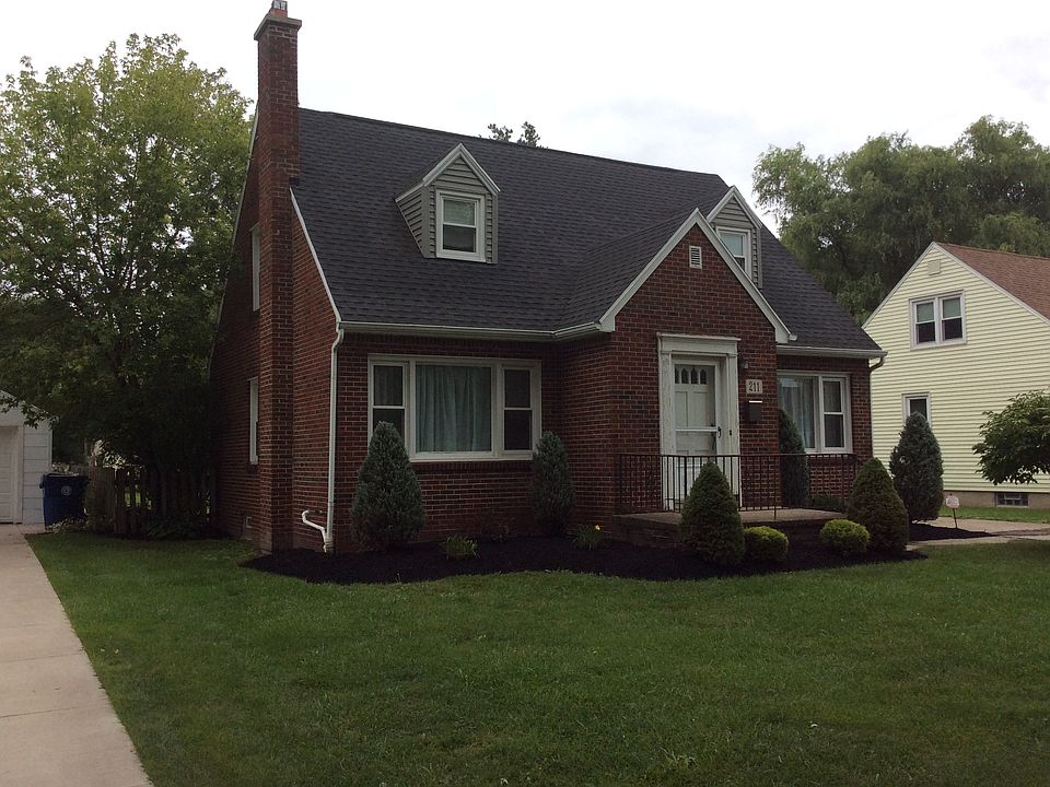 2nd image of 211 Stevenson Blvd