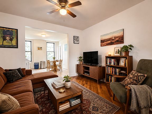3rd image of 257 20th St #3