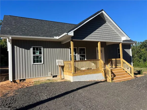 663 Avenue K, Lexington, NC 27292