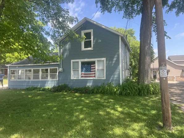 526 E Milwaukee STREET, Whitewater, WI 53190