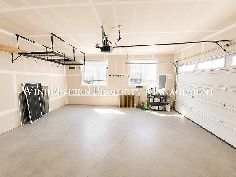 2532 Filbert Ave — Photo 22