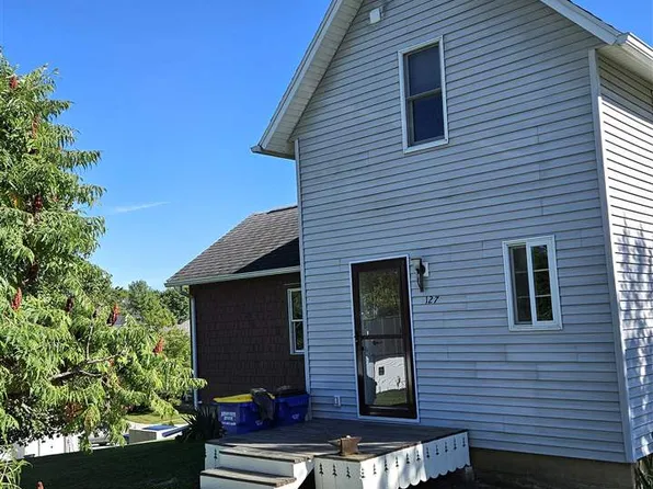 127 North St, Oxford, IA 52322