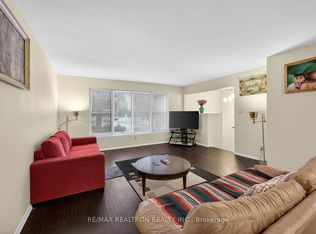 96 Invergordon Ave, Toronto, ON M1S2Z2