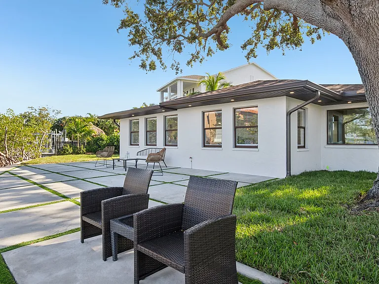 1739 Bayou Grande Blvd NE — Photo 16