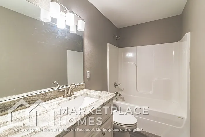 900 W 23rd St — Photo 11