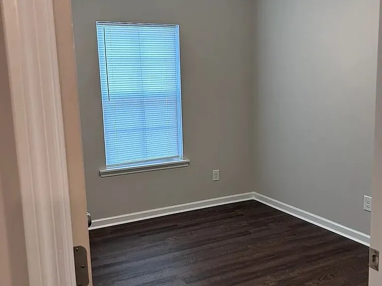 240 Carriage Ln — Photo 37