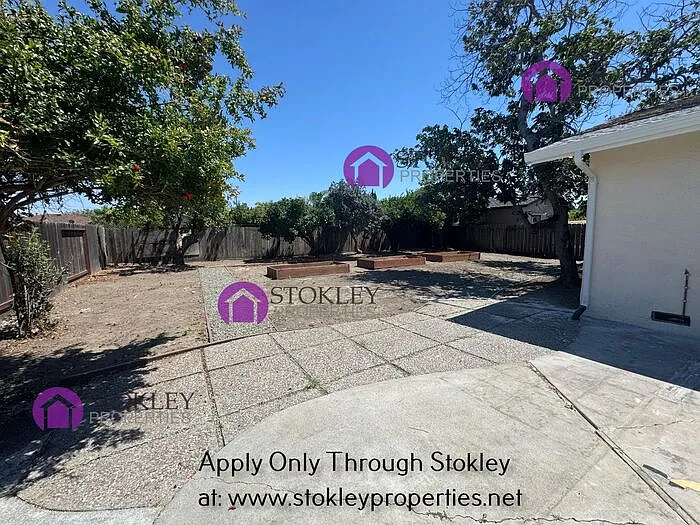 6346 Escallonia Dr — Photo 29