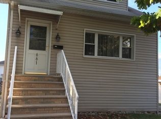 661 5th St, Secaucus, NJ 07094