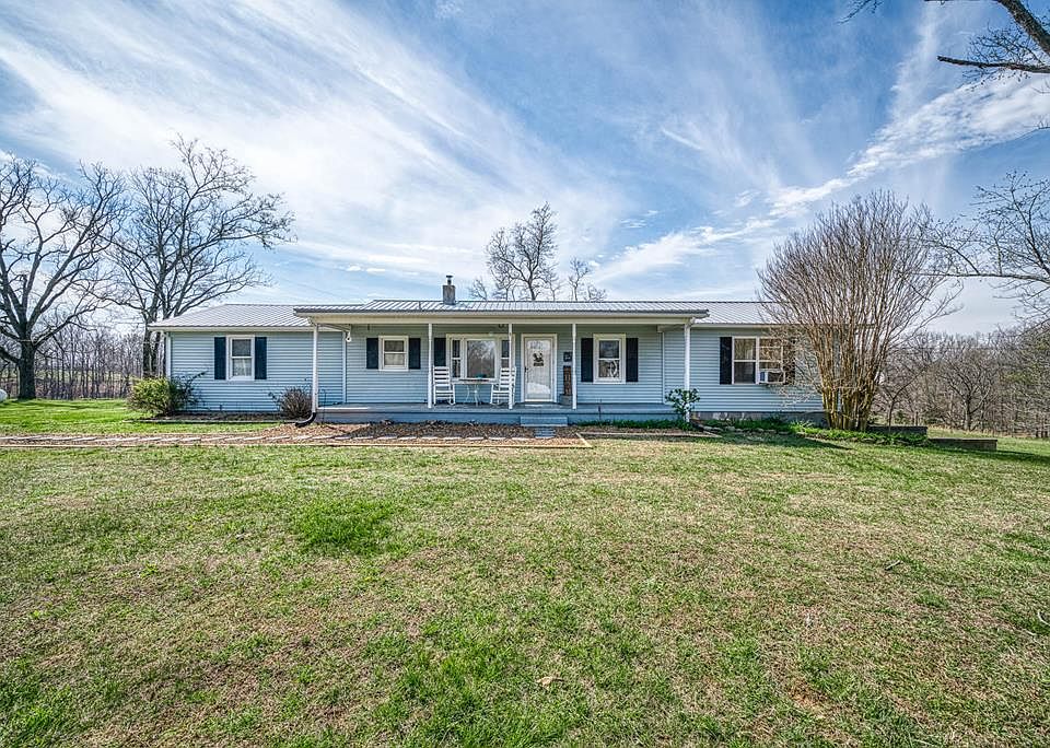 395 E Pin Hook Rd, Sparta, TN 38583