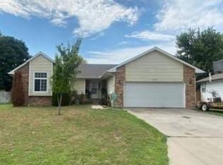 1009 N Park Rd, Rose Hill, KS 67133