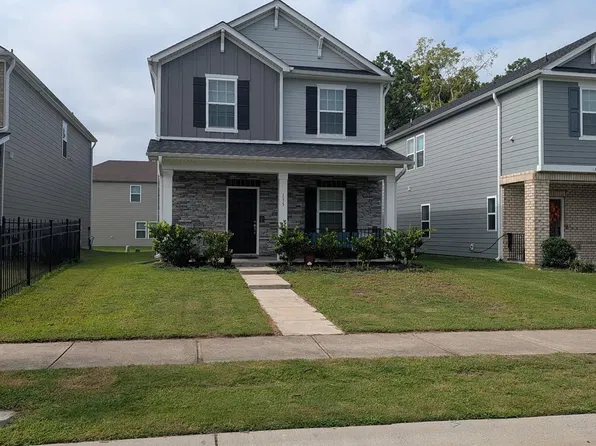 135 Emmett Dr, Pineville, NC 28134