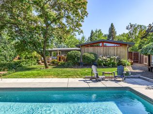 335 E F St, Jacksonville, OR