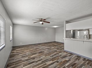 320 Market St APT 3, Galveston, TX 77550