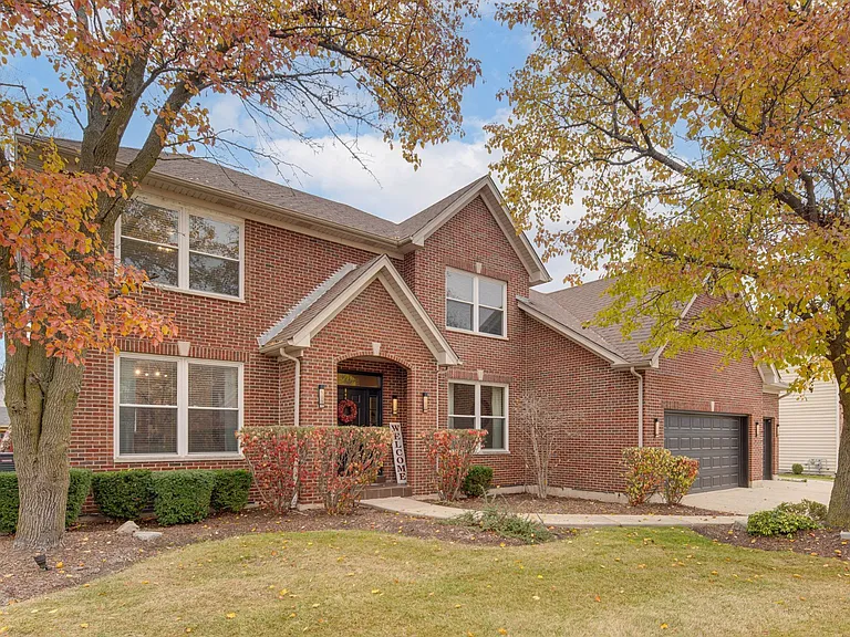 501 Crystal Ct — Photo 4