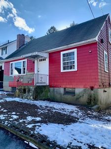 180 Dent St, West Roxbury, MA, 02132