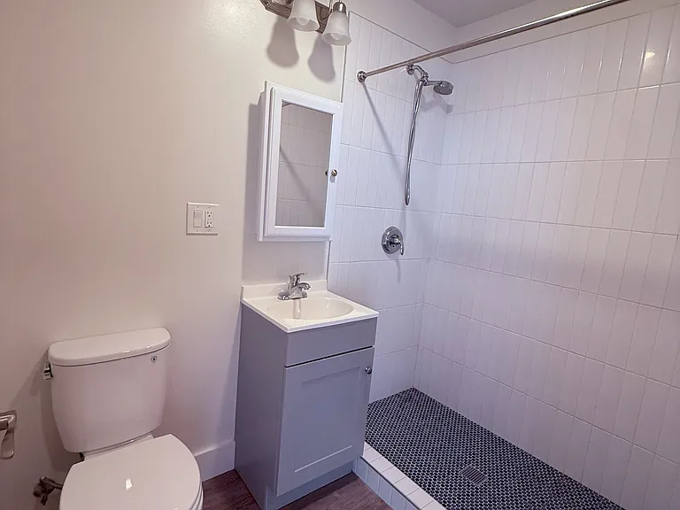 4326 Irving St #104 — Photo 8