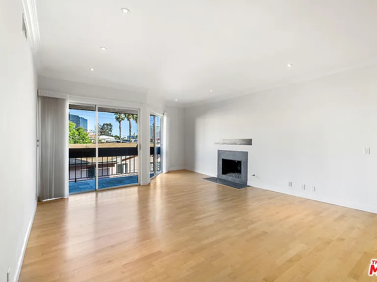 11628 Montana Ave #206 — Photo 8
