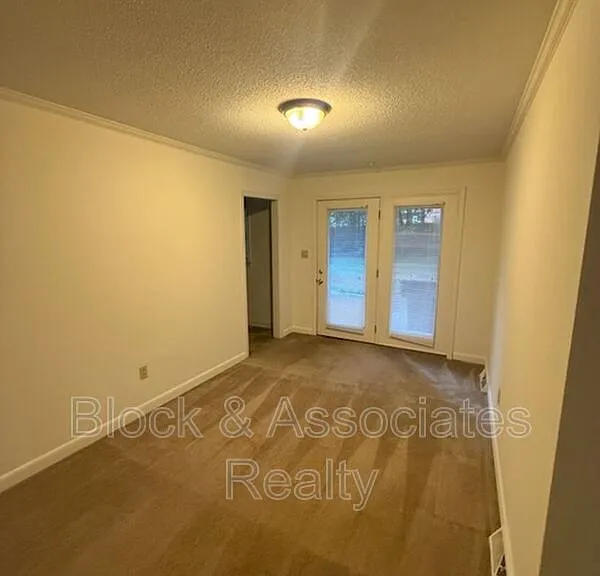629 Mountain Rd #B — Photo 5