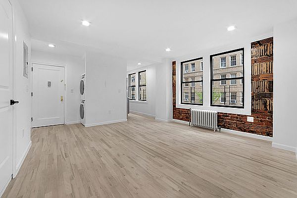 1st image of 700 W End Ave APT 5B