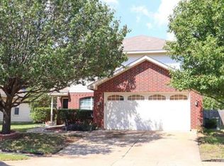 129 Centennial Pl, Crowley, TX 76036