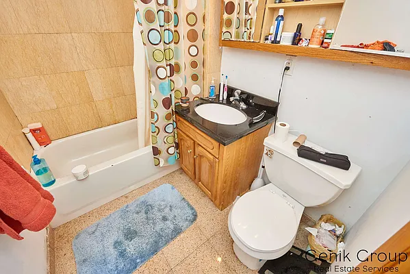 Rented by Genik Group Corp | media 50