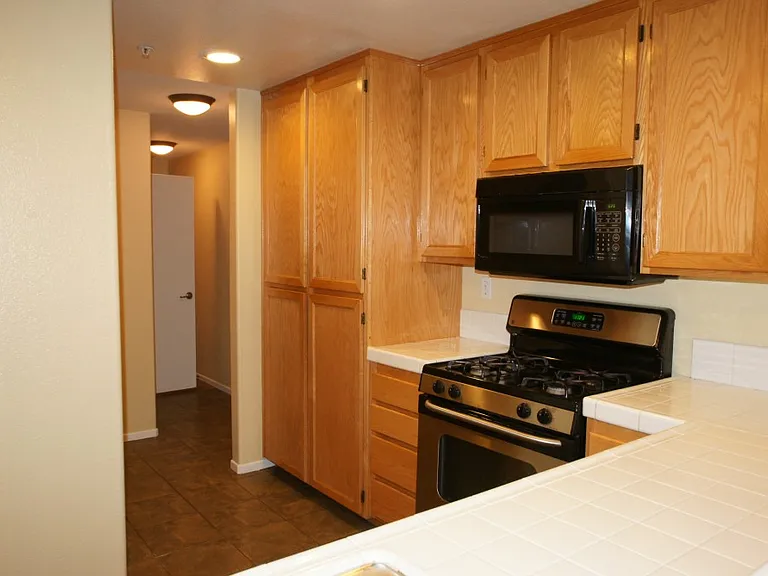 1338 Nicolette Ave #1022 — Photo 5