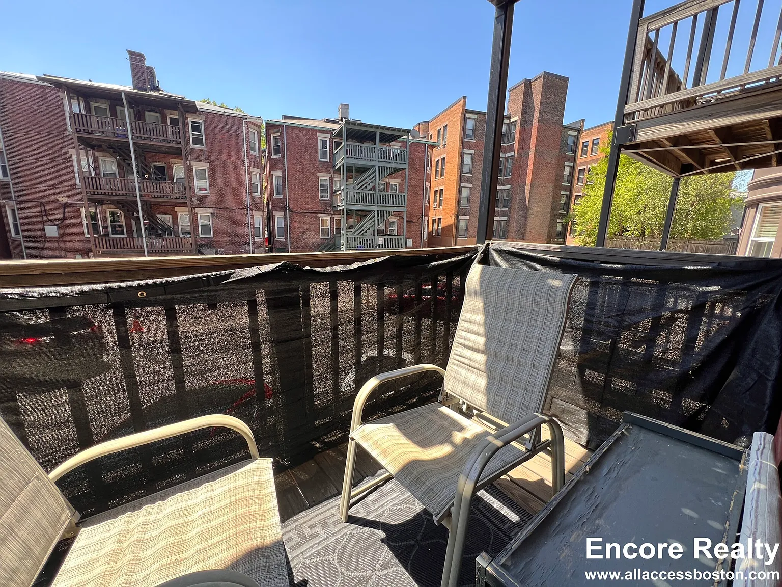 3 bed, 1000 sqft, $3,000 — Photo 4
