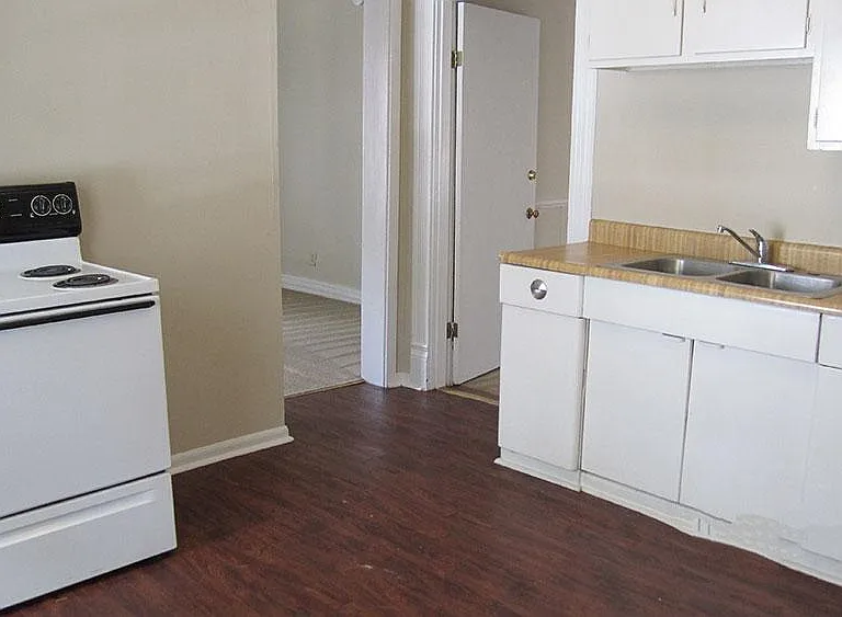 124 Hagerman Ct #1 — Photo 3