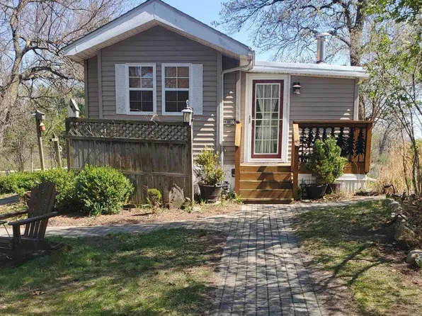 21/86 Woodhaven Dr E, Sublette, IL 61367