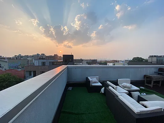 Rented by Nooklyn NYC LLC | media 125