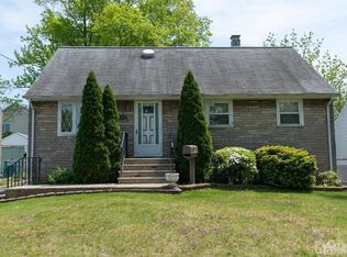 10 Universal Ave, Iselin, NJ 08830