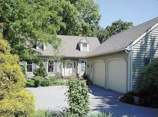 107 Cindalyn Dr, New Holland, PA 17557